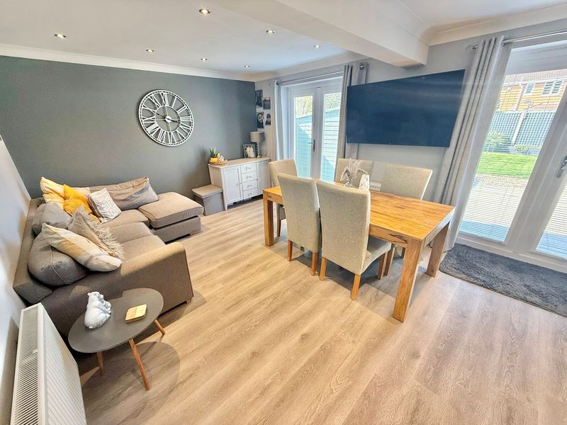 Islay Close Stanney Oaks